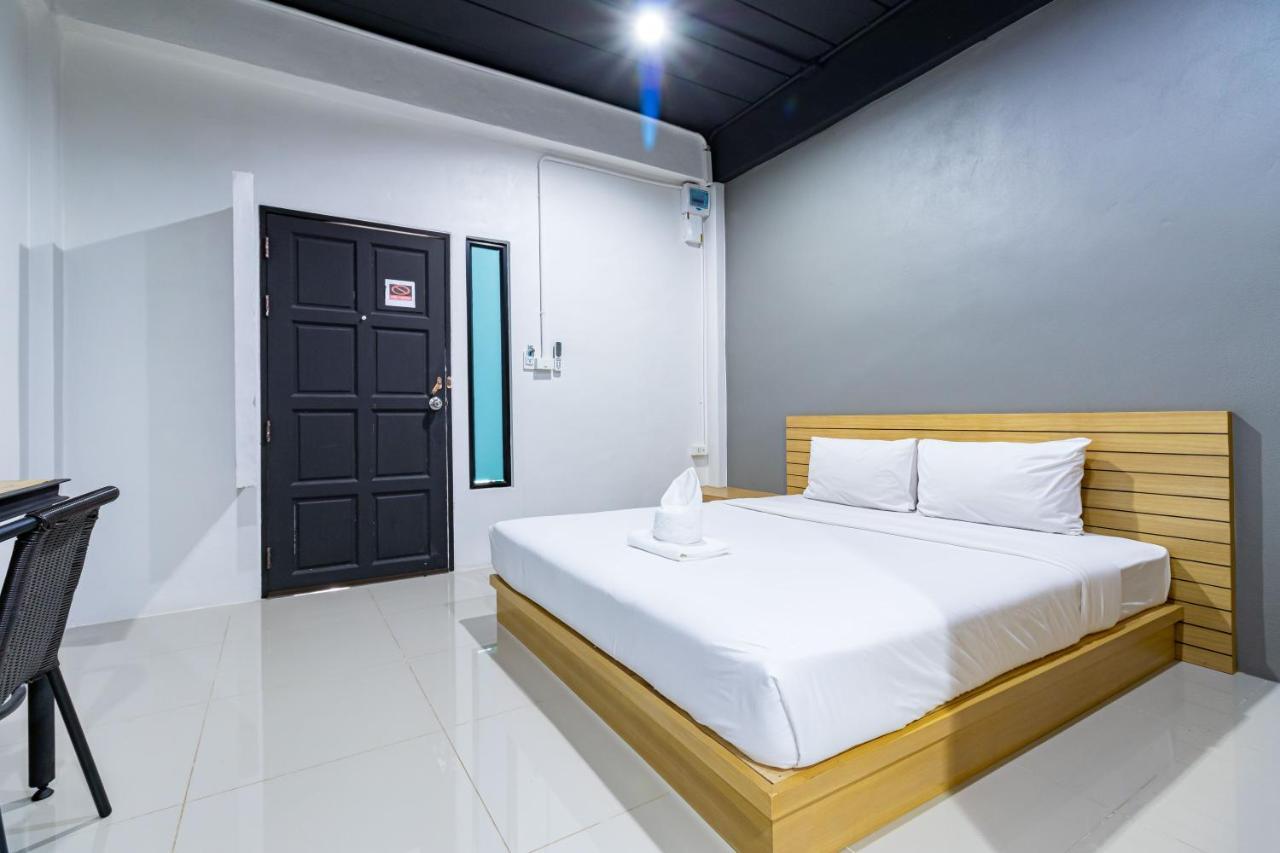Cs Klongtoey Grand Resort Ban Yep Chaeng Bagian luar foto